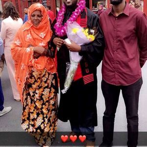 Meet your Posher, Aden